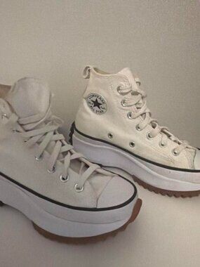 White Converse platform sneakers #platform #hightop